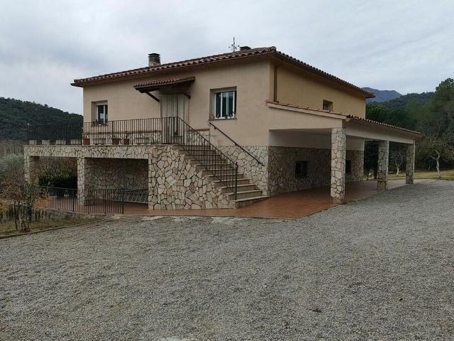 Chalet en venta en Sant Feliu de Buixalleu, de 322 m² 3 habitaciones por 325.000