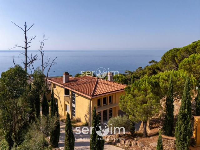 Chalet en venta en Sant Feliu de Guíxols, Puntabrava Port Salvi Costa Brava. Propiedad singular con vistas al mar en Punta Brava. Chalets Sant Feliu de.