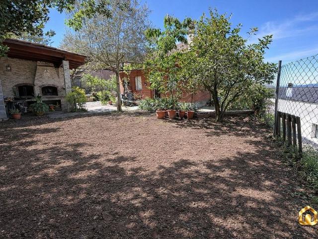 Chalet en venta en Sant Fost de Campsentelles, de 357 m² 5 habitaciones por 540.000