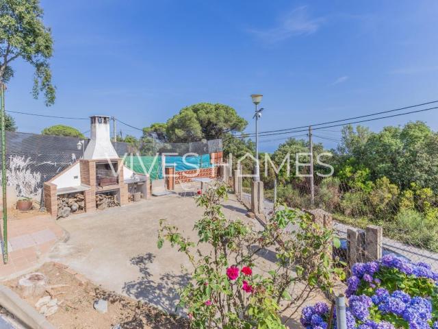 Chalet en venta en Sant Iscle de Vallalta. CasaChalet a cuatro vientos en venta en Sant Iscle de Vallalta. Chalets Sant Iscle de.