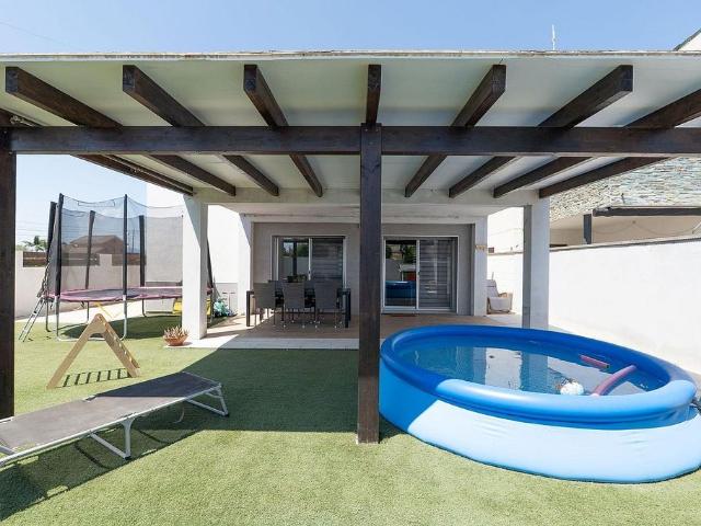Chalet en venta en Sant Jaume d´Enveja, de 169 m² 3 habitaciones por 335.000