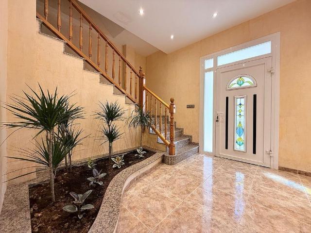 Chalet en venta en Sant Jaume d´Enveja, de 183 m² 3 habitaciones por 240.000