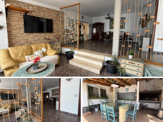 Chalet en venta en Sant Jaume dels Domenys. Casa individual en la prestigiosa urb. El Papagai. Chalets Sant Jaume dels.