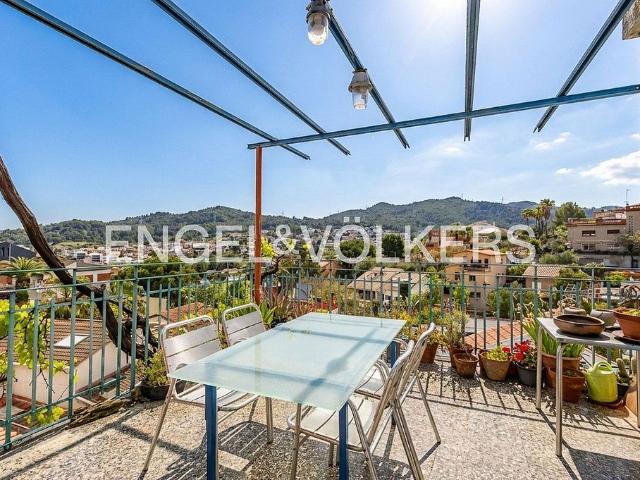 Chalet en venta en Sant Just Desvern, de 82 m² 3 habitaciones por 599.000