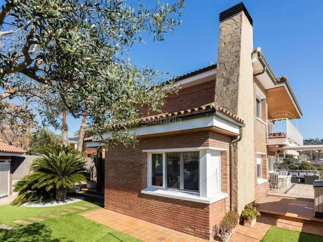 Chalet en venta en Sant Just Desvern, La Plana Bellsoleig. vivienda con PISCINA y VISTAS ABIERTAS en Sant Just Desvern. Chalets Sant Just.
