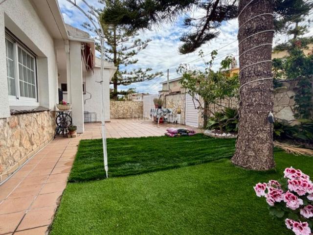 Chalet en venta en Sant Pere de Ribes, Mas d´En Serra Els Cards. Oportunidad en Mas d, en Serra. Chalets Sant Pere de.