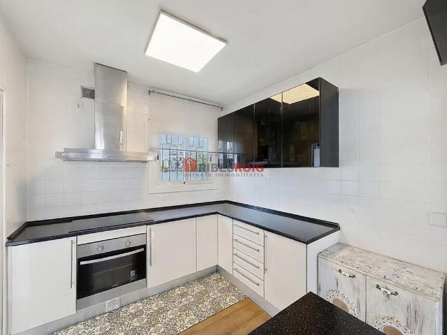 Chalet en venta en avenida Sitges, Sant Pere de Ribes, de 120 m² 3 habitaciones por 560.000