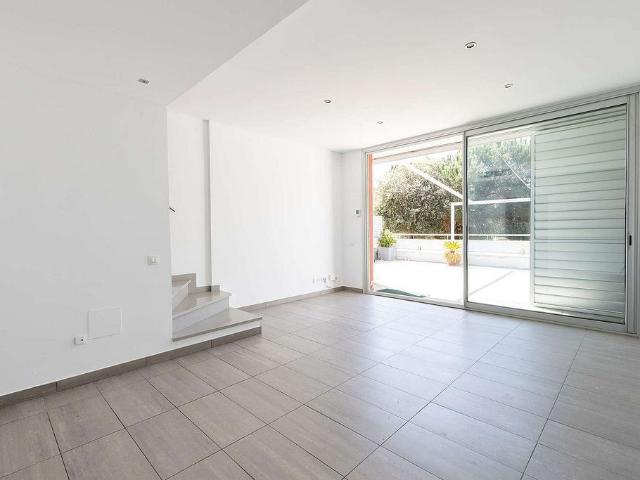 Casa adosada en venta en Sant Pol de Mar, de 220 m² 3 habitaciones por 510.000