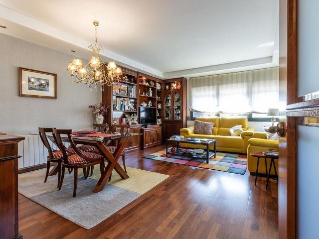 Chalet en venta en Sant Quirze del Vallès, de 180 m² 3 habitaciones por 715.000