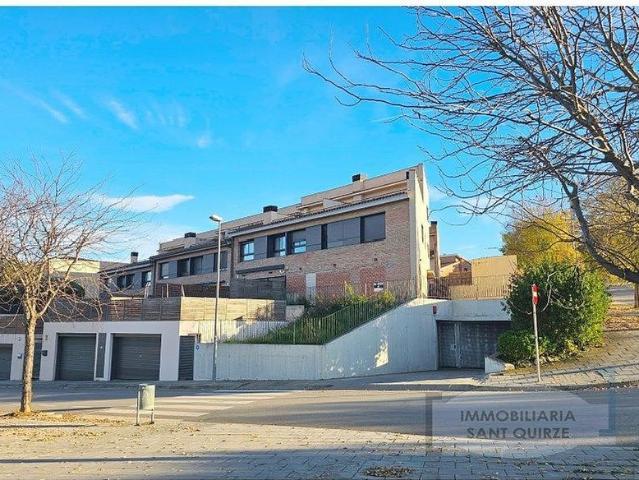 Chalet en venta en Sant Quirze del Vallès, de 312 m² 5 habitaciones por 680.000