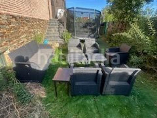 Chalet en venta en Santovenia de la Valdoncina. ONZONILLA, DOS ADOSADOS CON JARDIN DE 4 DORMITORIOS. Chalets Santovenia de la.
