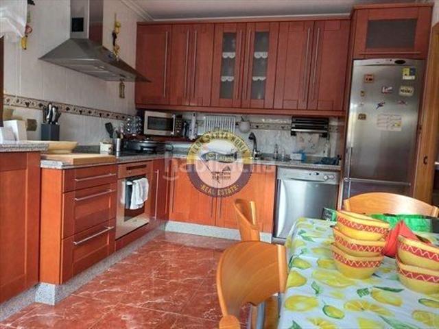 Chalet en venta en Santovenia de la Valdoncina. Chalet independiente a la venta en Villanueva del Carnero. Chalets Santovenia de la.