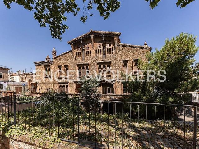 Chalet en venta en Santa Coloma de Cervelló, de 414 m² 6 habitaciones por 792.000