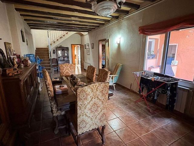 Chalet en venta en Santa Coloma de Farners, de 305 m² 5 habitaciones por 650.000