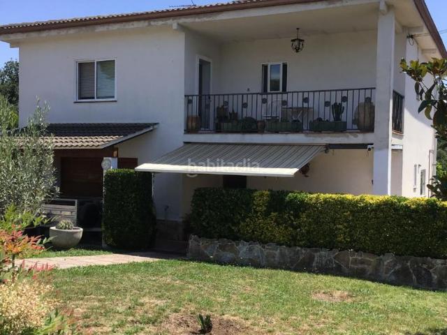 Chalet en venta en Santa Coloma de Farners. EN VENDA! XALET MOLT ESPAIÓS DE 5 HABITACIONS PARCEL.LA 863 M2. Chalets Santa Coloma de.