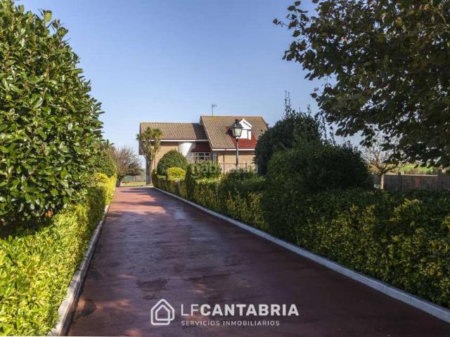 Chalet en venta en Santa Cruz de Bezana, Maoño Azoños. Chalet Individual en una parcela de 2.350 m. Chalets Santa Cruz de.