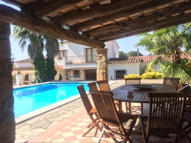 Chalet en venta en Santa Cristina d´Aro, Golf Costa Brava. xalet amb jardi i piscina. Chalets Santa Cristina.