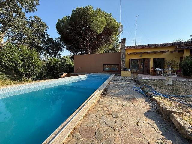 Chalet en venta en Santa Cristina d´Aro, de 200 m² 4 habitaciones por 362.000