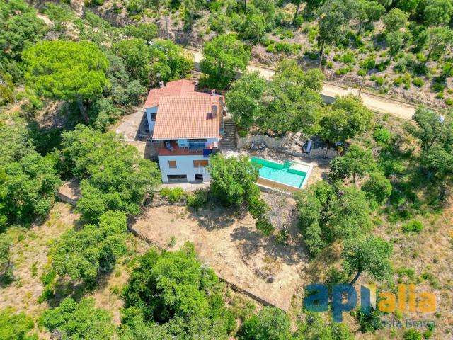 Chalet en venta en Santa Cristina d´Aro, Urbanitzacions del Nord. CASA CON PISCINA EN ST. MIQUEL D'ARO. Chalets Santa Cristina.