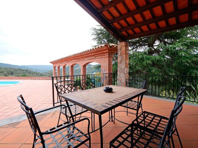 Chalet en venta en Santa Cristina d´Aro, Urbanitzacions del Nord. Chalet con piscina y vistas a las Gavarras. Chalets Santa Cristina.