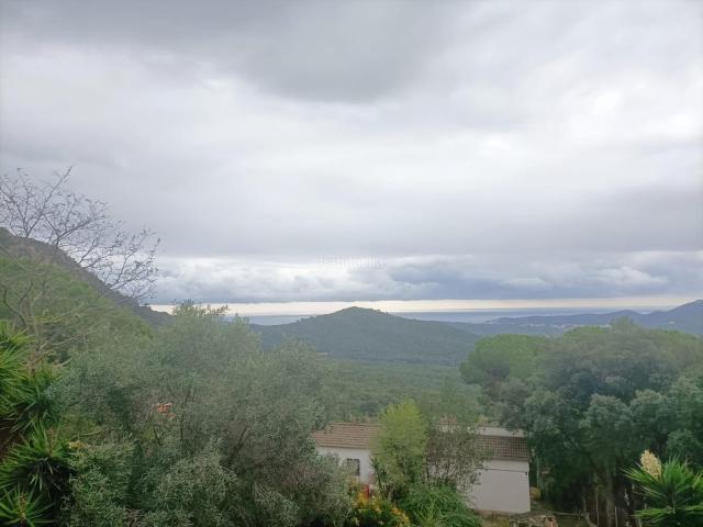 Chalet en venta en Santa Cristina d´Aro, Urbanitzacions del Nord. Chalé con vistas al mar y montaña, Urb. Roca de Malvet, Santa Cristina d'aro, Costa Brava. Chalets Santa Cristina.