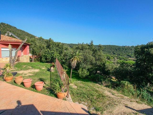 Chalet en venta en Santa Cristina d´Aro, de 120 m² 4 habitaciones por 399.000 €
