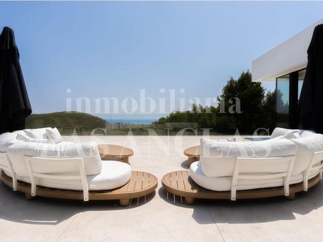 Chalet en venta en Santa Eulalia / Santa Eularia, Ibiza