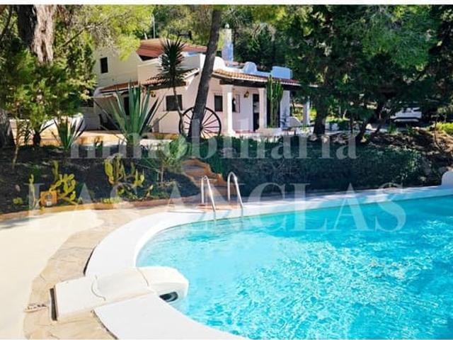 Chalet en venta en Santa Eulalia / Santa Eularia, Ibiza