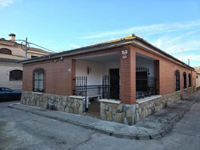 Chalet en venta en Santa Olalla, Calle Gorriones, 45530