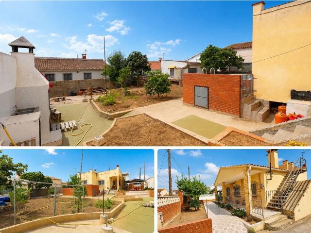 Chalet en venta en Santa Oliva. CASA INDEPENDIENTE EN URB. LES PEDRERES SANTA OLIVA. Chalets Santa.