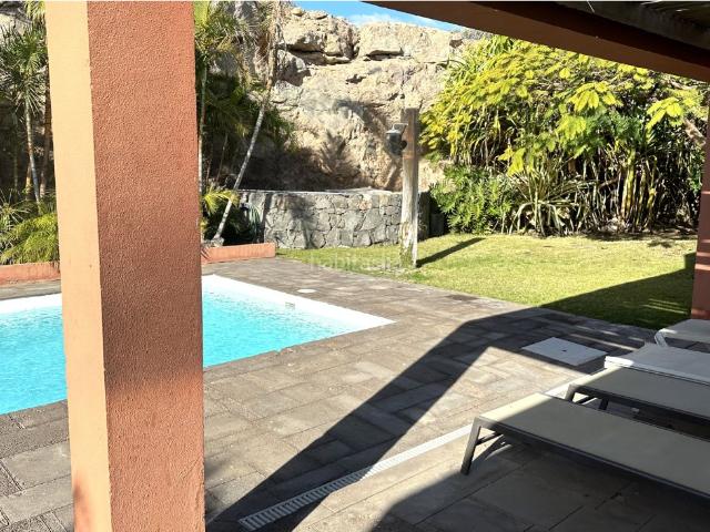 Chalet en venta en Santa María de Guía de Gran Canaria. Exclusiva villa de lujo en Salobre Golf. Chalets Santa María de Guía de Gran.