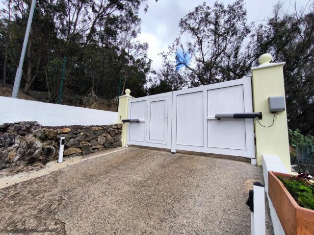 Chalet en venta en Santa María de Guía de Gran Canaria. Tu Finca Privada en Barranquillo Frío Chalet con 1680m2 de Terreno, Árboles Frutales y Senderismo en la Puerta. Chalets Santa María de Guía de.