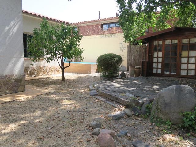 Chalet en venta en Santa Maria de Palautordera. Casa amb jardí i piscina en una de les ubicacions més privilegiades del poble. Chalets Santa Maria de.