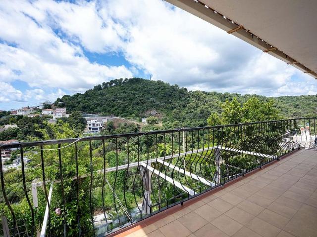 Chalet en venta en Santa Susanna, de 130 m² 5 habitaciones por 450.000