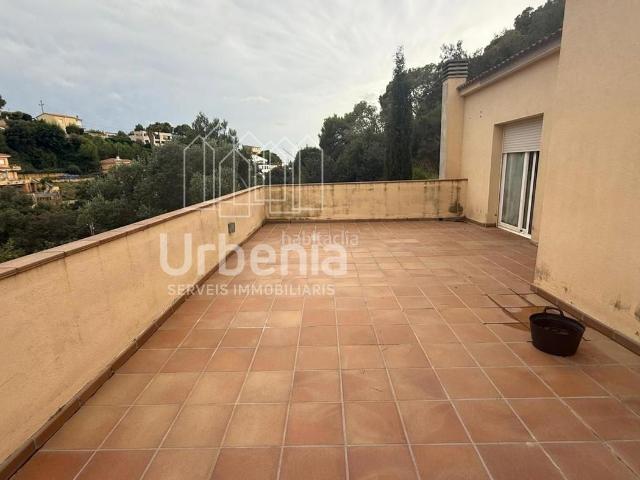 Chalet en venta en Santa Susanna. Descubre tu nuevo hogar con vistas en Santa Susanna!. Chalets Santa.