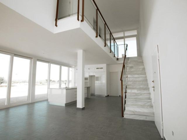 Chalet en venta en Santa Pola, Monte y Mar. Chalet MIRO de 4 dormitorios con parcela independiente terminada de 375m2 y piscina propia. Chalets Santa.