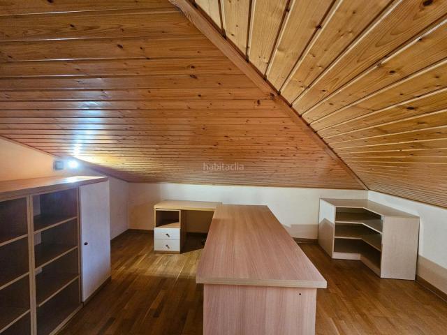 Chalet en venta en Santa Perpètua de Mogoda. Chalet pareado en venta en calle Can Boira. Chalets Santa Perpètua de.