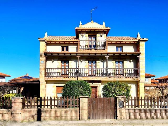 Chalet en venta en Santander, Alisal San Román. CASA INDEPENDIENTE EN CORBAN. Chalets.