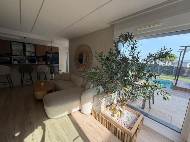 Chalet en venta en Santander, Cueto. Casa venta en Valdenoja. Chalets.