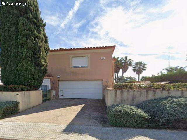 Chalet en Venta en Santes Creus, Tarragona