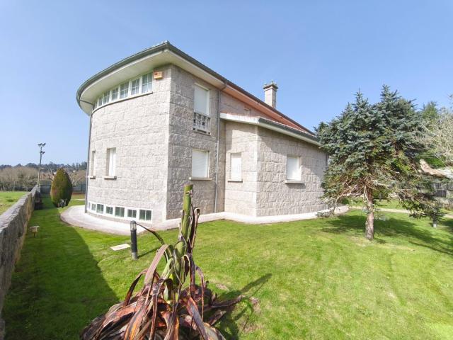 Chalet en venta en Santiago de Compostela, Parroquias de Santiago. Chalets Santiago de.