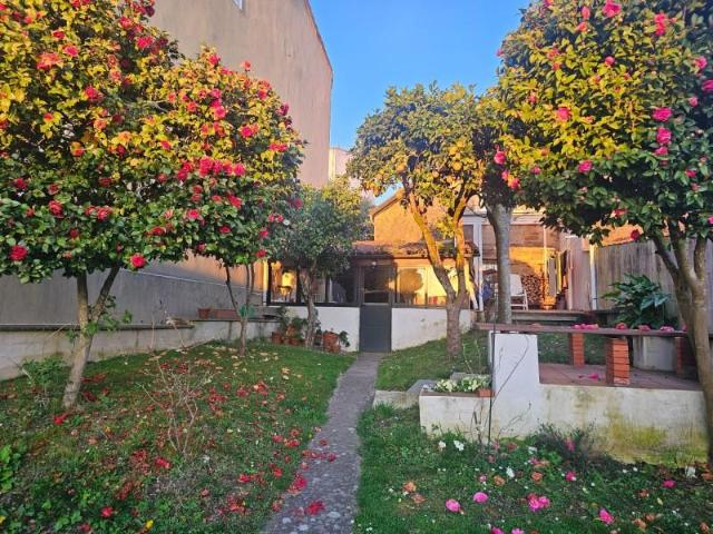 Chalet en venta en Santiago de Compostela, Sar Belvís