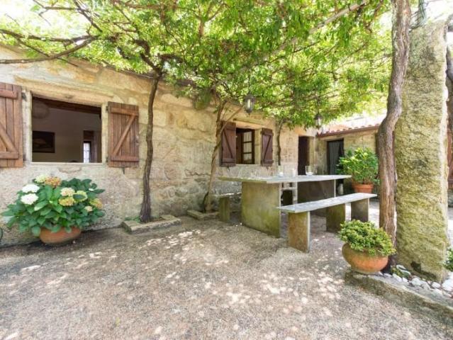 Casa con terreno en venta en Sanxenxo, Salnés