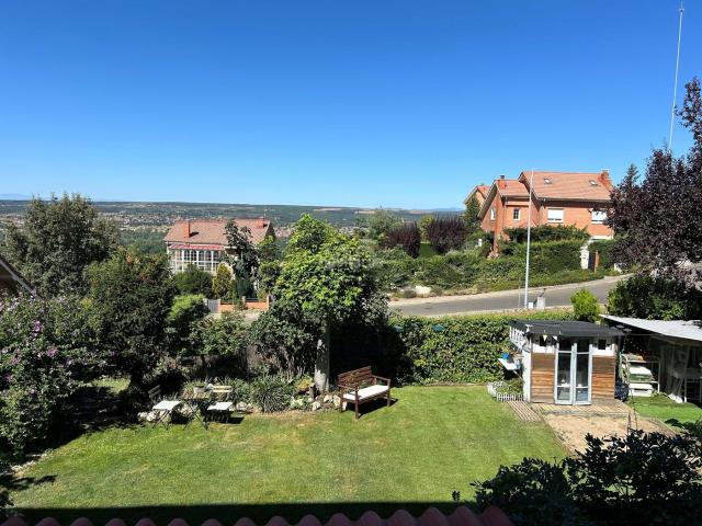 Chalet en venta en Sariegos. Chalets.