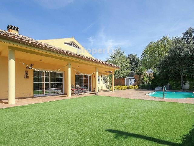 Chalet en venta en Seva, de 128 m² 3 habitaciones por 437.000