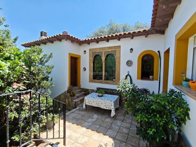 Chalet en venta en Sevilla la Nueva. VENTA de CHALET INDEPENDIENTE de 455 m2, parcela de 2136 m2, piscina 62 m2, 7 dm, 5 WC. Sevilla la Nueva Urb. Los Cortijos. Chalets Sevilla la.