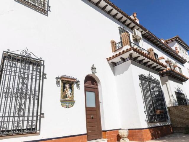 Chalet en venta en Sevilla, La Palmera Heliopolis