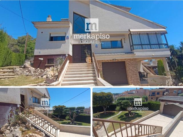 Chalet en venta en Segur de Calafell, Segur de Calafell Nucli Urbà Costa Dorada. Casa independiente en Segur De Calafell !. Chalets Segur de.
