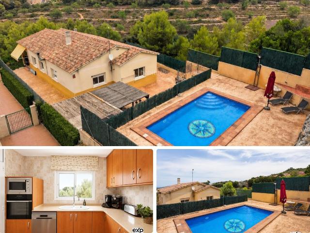 Chalet en venta en Segur de Calafell, Valldemar Montmar Costa Dorada. Chalet independiente con piscina y jardín en Valldemar Espacio, privacidad y calidad de vida. Chalets Segur de.