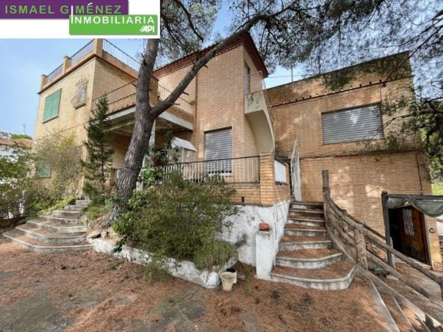 Chalet en venta en Serra, CENTRO